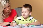 Dítěti nejvíce pomůže, když budete rozvíjet třeba jeho vyjadřovací schopnosti a samostatnost, číst a psát se může naučit ve škole