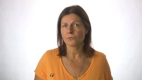 Miloslava Matoušková ve videu, kde nabádá ženy, aby nechodily na preventivní prohlídky