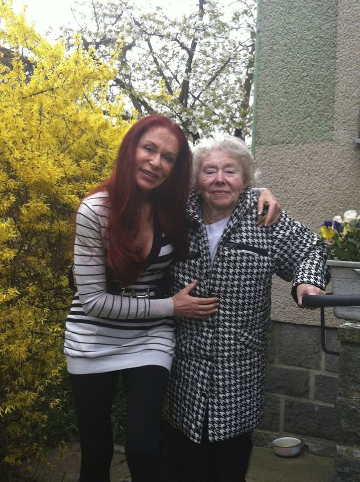 Blanka s maminkou, která na Vánoce 2015 zemřela.