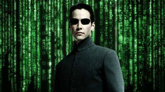 Nečekané odhalení: 18 let od premiéry Matrixu tvůrci prozradili, co znamenají zelené znaky
