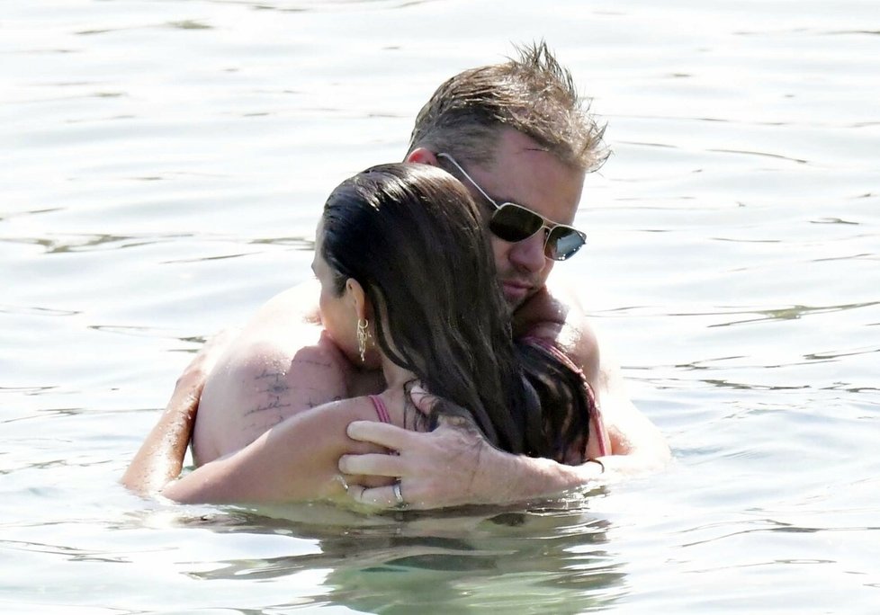 Matt Damon s manželkou Lucianou na Mykonosu