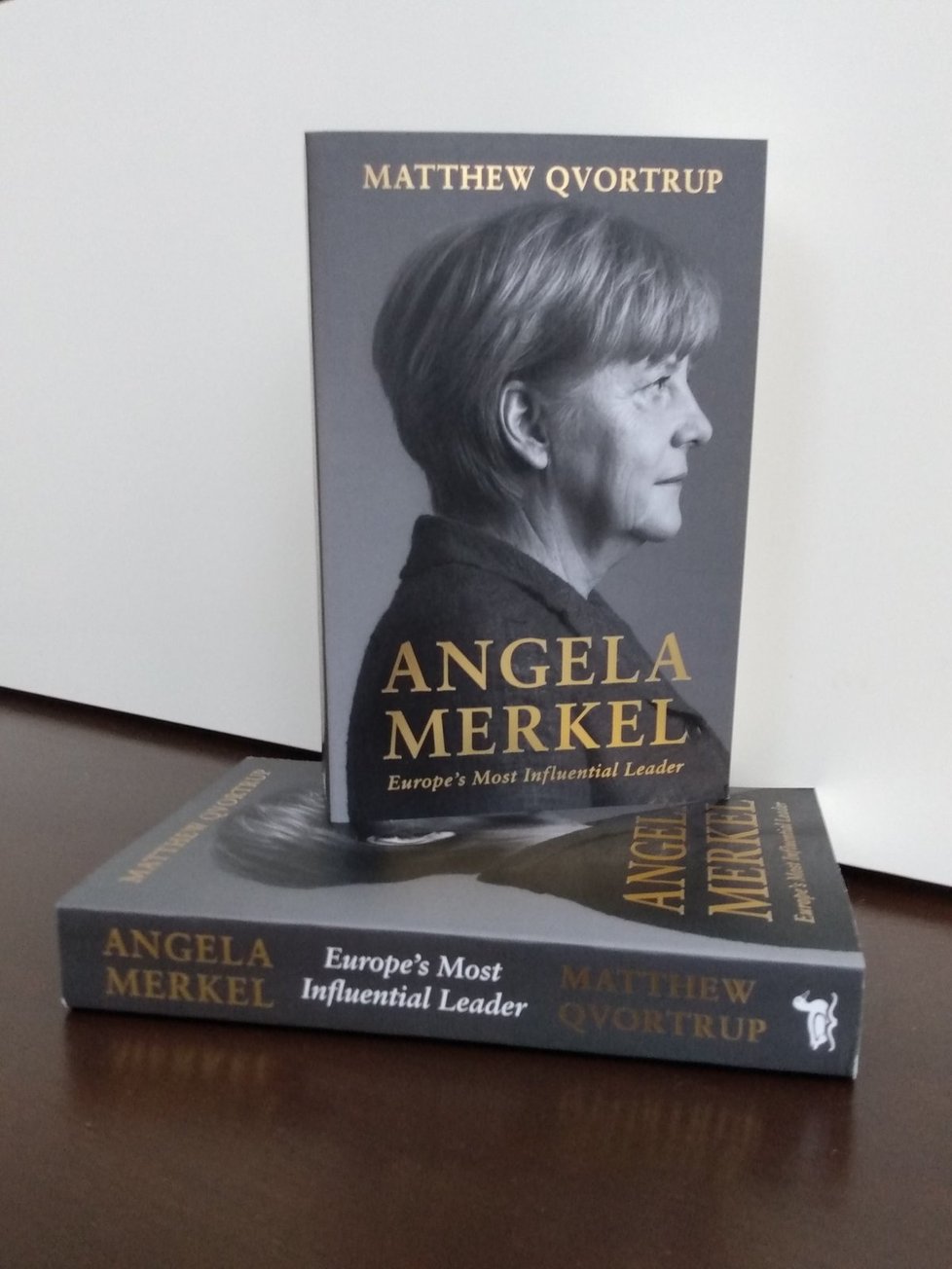 Matt Qvortrup vydává aktualizovaný životopis Angely Merkelové.