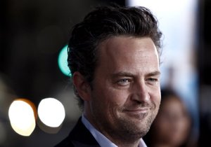 Kolegové ze seriálu Přátelé jsou úspěšnější než Matthew Perry