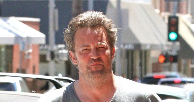 Matthew Perry si zašel do lékárny vyzvednout léky.