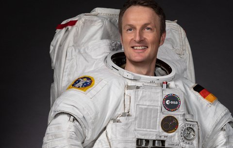 Kosmonaut Maurer letí se SpaceX do vesmíru: O pokusech, odebírání krve i cestě na Měsíc