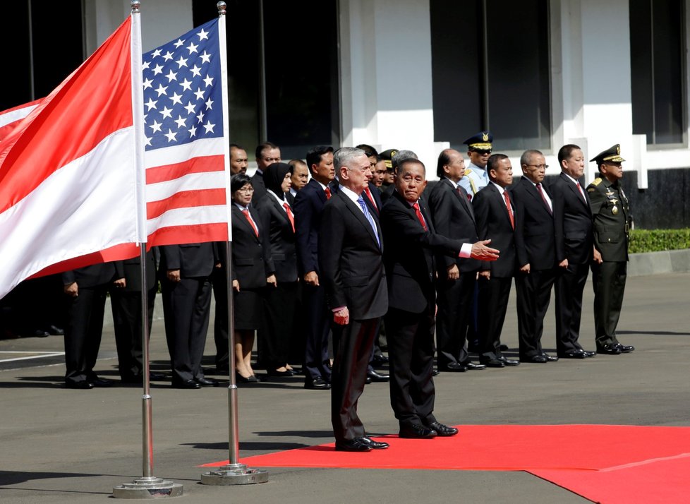 Americký ministr obrany Mattis v Indonésii