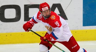 Propad Mičkova na draftu? Obří talent a spratek, problémem i smlouva v KHL
