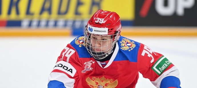 Matvei Mičkov si již zahrál za seniorský národní tým v rámci EHT. Svou arogancí však odrazuje skauty NHL!