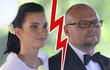 Podnikatele Kožíška si Maurerová vzala předloni v červnu. Podnikatele Kožíška si Maurerová vzala předloni v červnu.
