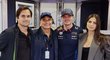 Šťastná rodina Piquetových. Zleva Nelson Jr., otec Nelson, Max Verstappen a jeho láska Kelly. Šťastná rodina Piquetových. Zleva Nelson Jr., otec Nelson, Max Verstappen a jeho láska Kelly.