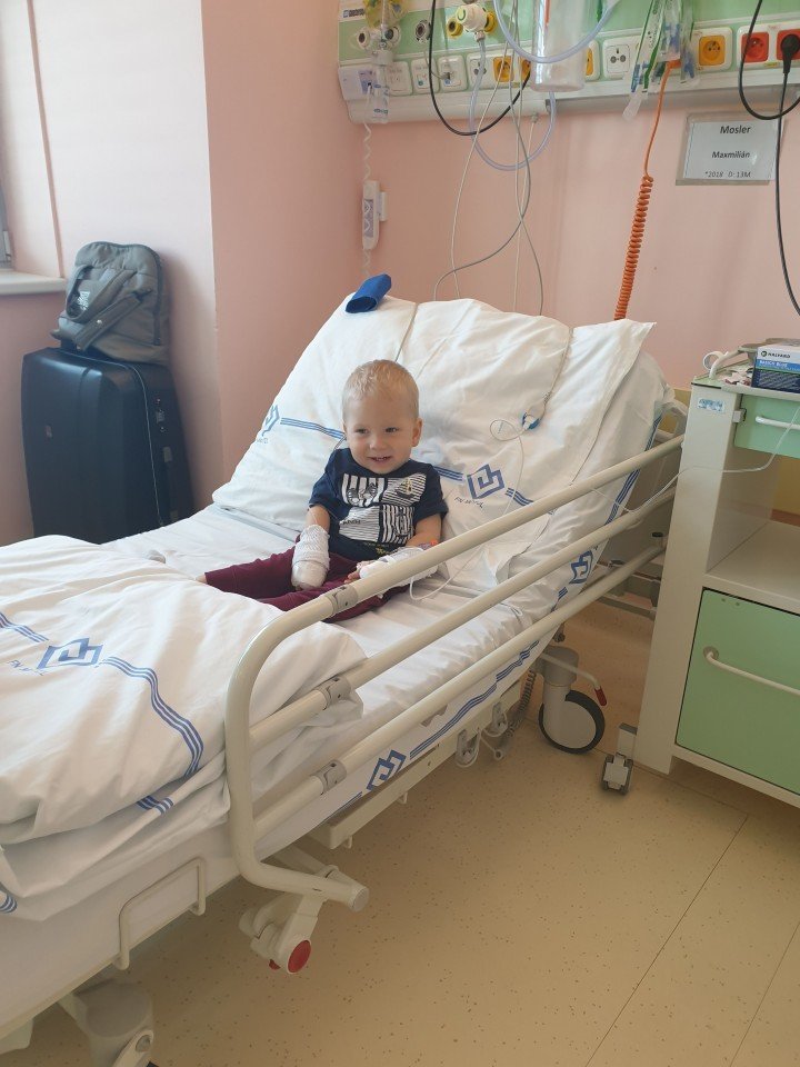 14. května v 15:30 hodin dostal Maxík jako první dítě Česka milionový lék Zolgensma.