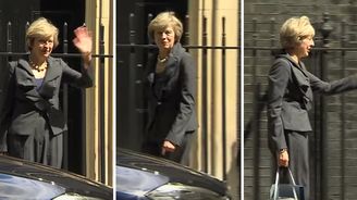 Nová britská premiérka Theresa Mayová se ztratila v Downing Street  