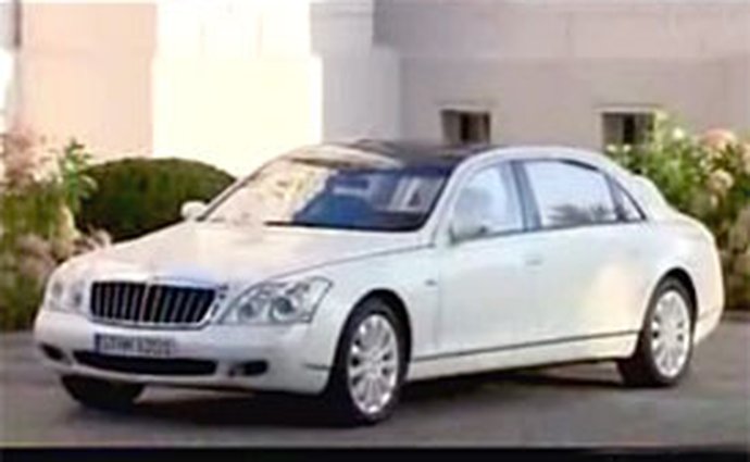 Video: Maybach 62 S Landaulet – obr se stahovací střechou v pohybu