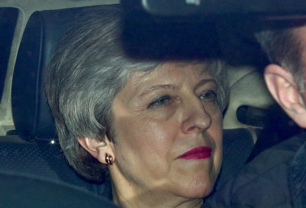 Britská premiérka Theresa Mayová připustila vlastní konec v čele vlády (27. 3. 2019)