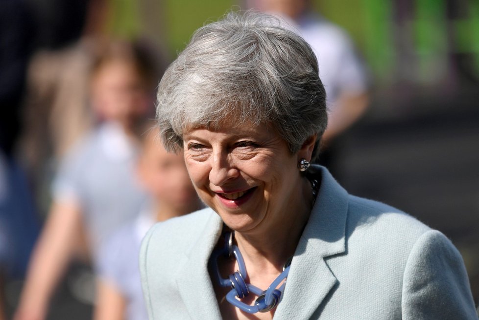 Britská premiérka Theresa Mayová a její manžel Philip u eurovoleb (23. 5. 2019)