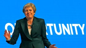 Britská premiérka Theresa Mayová v pondělí odmítne výzvy k uspořádání nového brexitového referenda, které se z jejího okolí ozývají v posledních dnech v souvislosti s nejistým osudem dohody mezi Británií a Evropskou unií