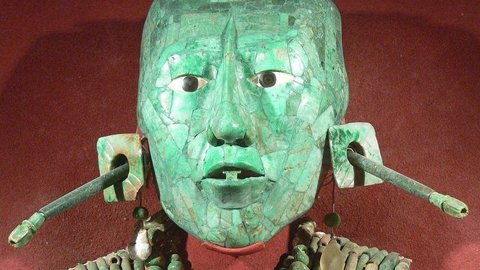 Posmrtná maska mayského krále Pakala.