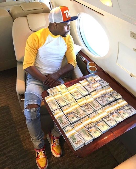 Peníze? U Mayweathera na prvním místě. Peníze? U Mayweathera na prvním místě.