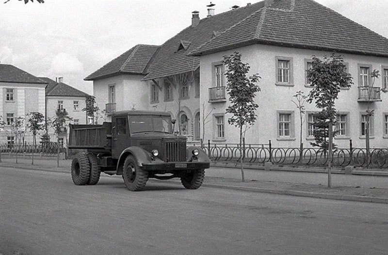 MAZ 200 (1947)