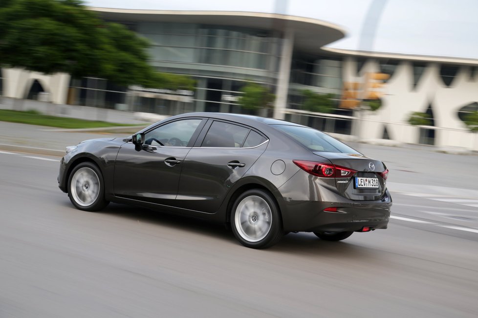 Mazda 3 1.5 Skyactiv-G Emotion