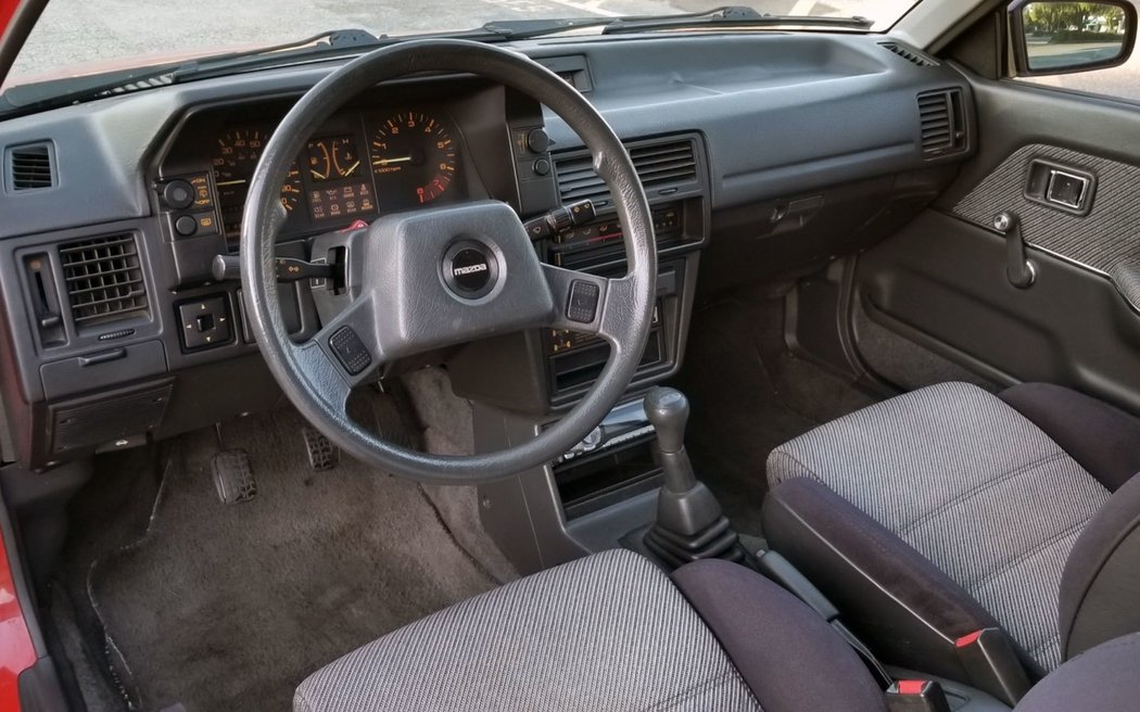 Mazda 323 GTX (1988)