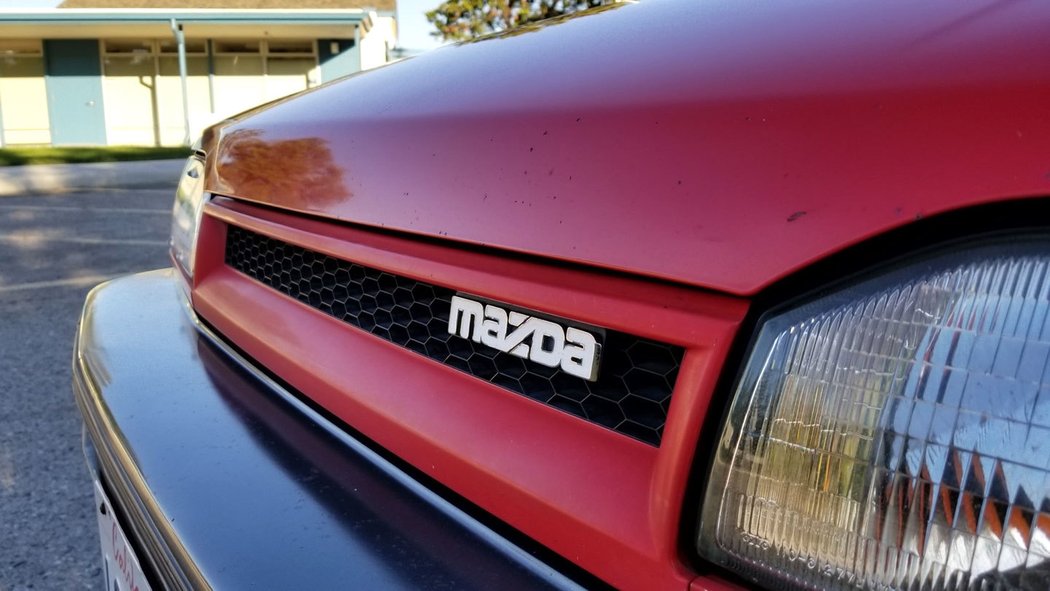 Mazda 323 GTX (1988)