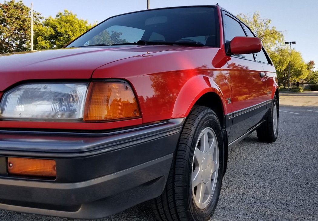 Mazda 323 GTX (1988)