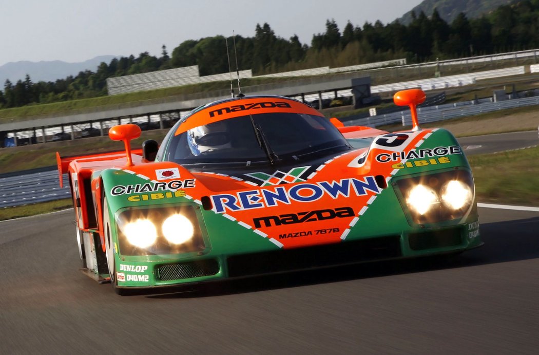 Mazda 787B v Le Mans 2011