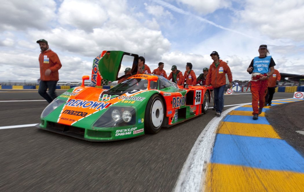 Mazda 787B v Le Mans 2011