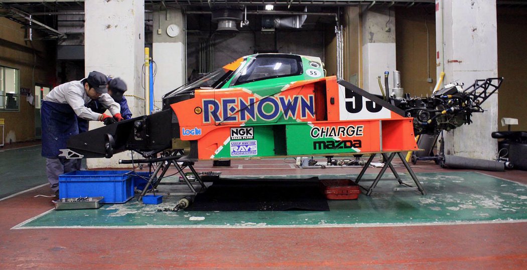 Mazda 787B v Le Mans 2011