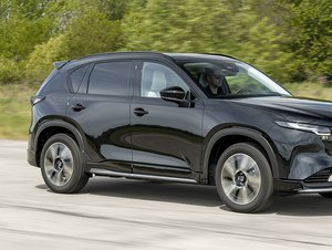 Více výkonu pro CX-5 a překvapení pro šestiválec. Mazda poodhaluje novinky