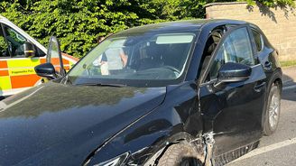 Nehoda náhle vyřadila rodinnou mazdu z provozu. Co teď koupit? Volba překvapila nás i rodiče Nehoda náhle vyřadila rodinnou mazdu z provozu. Co teď koupit? Volba překvapila nás i rodiče
