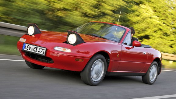 Mazda nabídne nové náhradní díly na první MX-5. Už i v Evropě