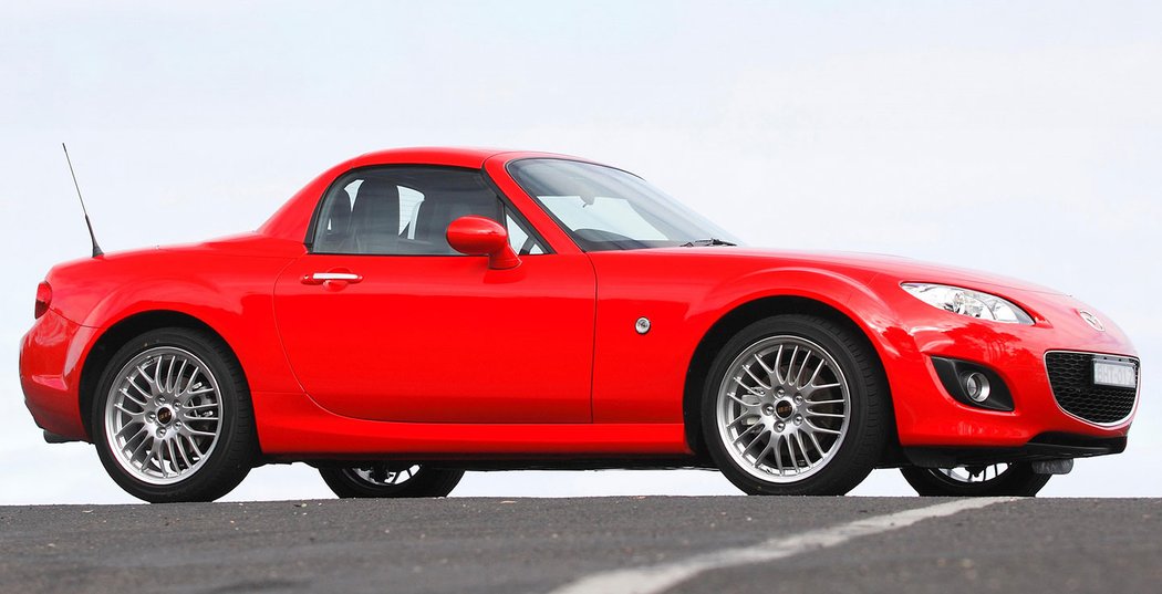 Mazda MX-5 Roadster-Coupe Sports (NC2) 2008–12