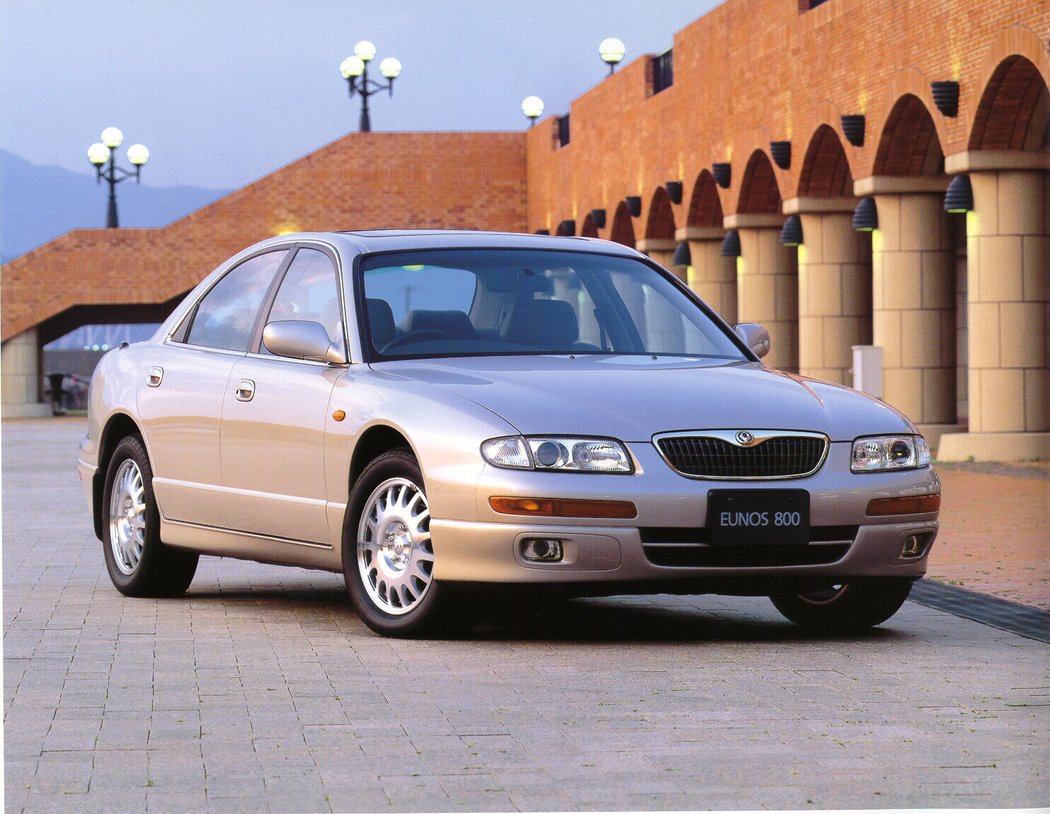 Mazda Eunos 800 (1996)