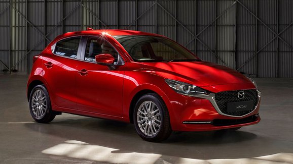 Mazda 2 se dočkala omlazení, nabídne novou techniku i vyšší komfort