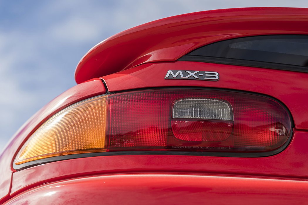 Mazda MX-3 (1993)