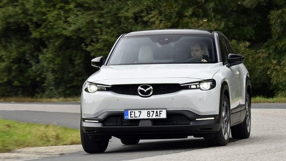 Mazda se vrátí k rotačním motorům v roce 2022, dojezd MX-30 prý zdvojnásobí