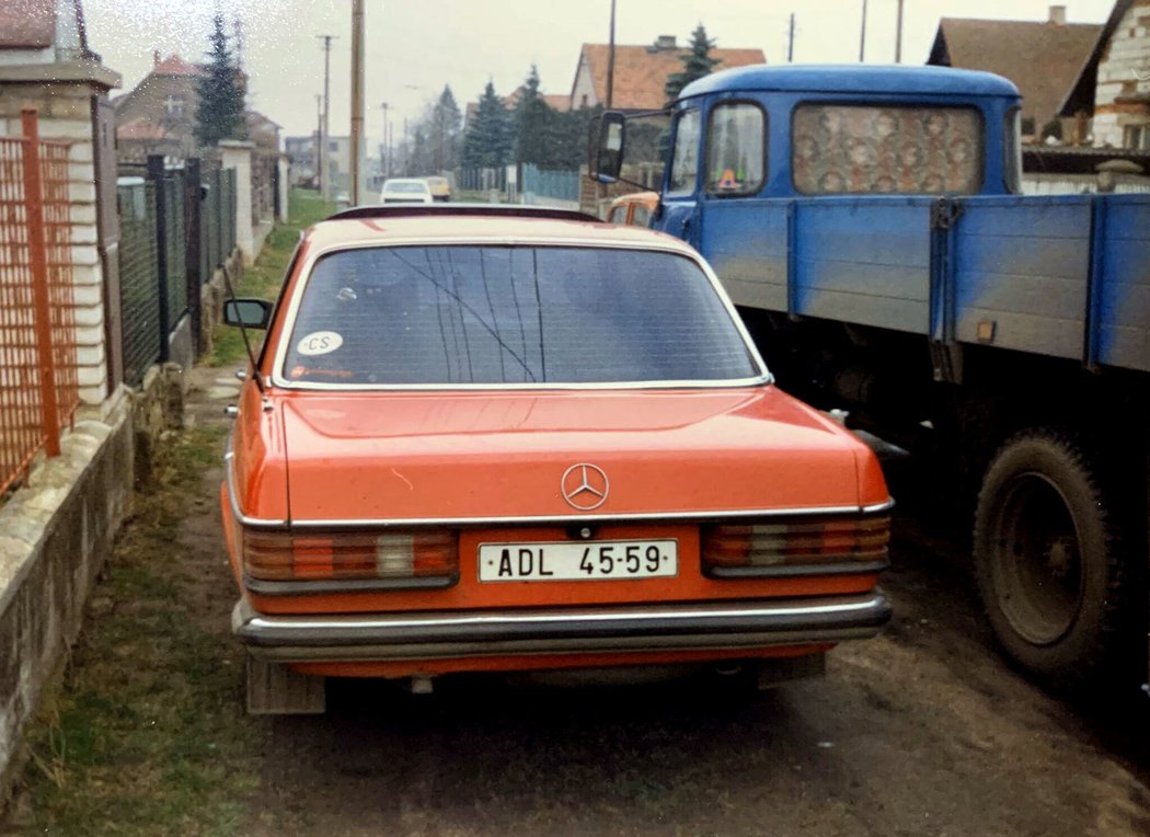 Mercedes-Benz W123