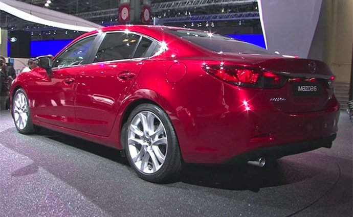Video z výstaviště: Mazda 6 a MX-5 naživo