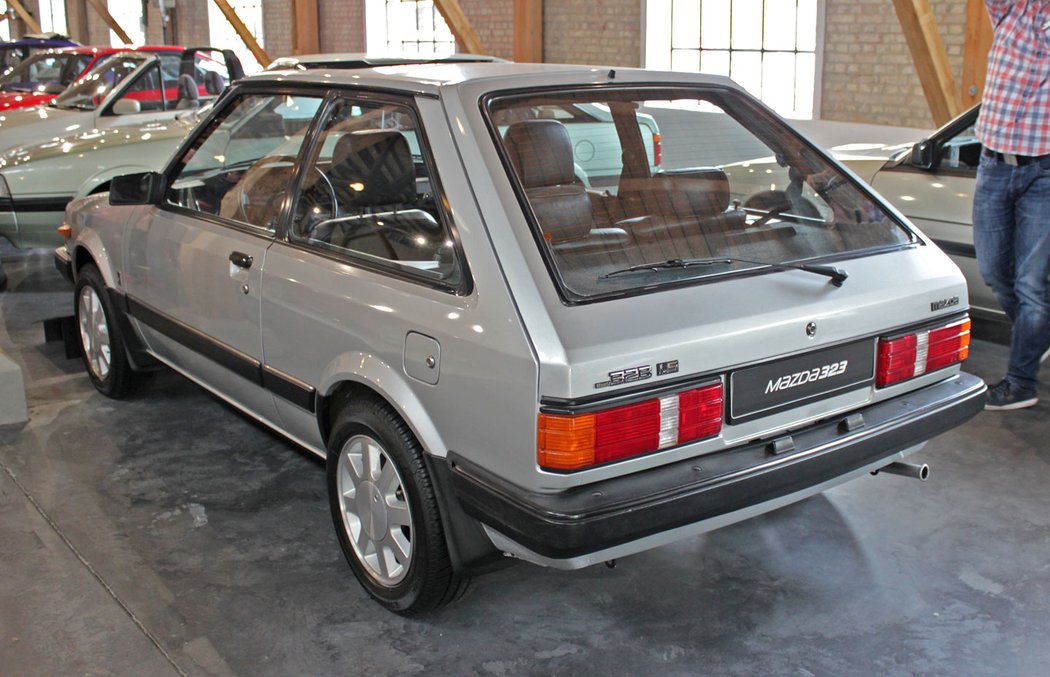 Mazda 323