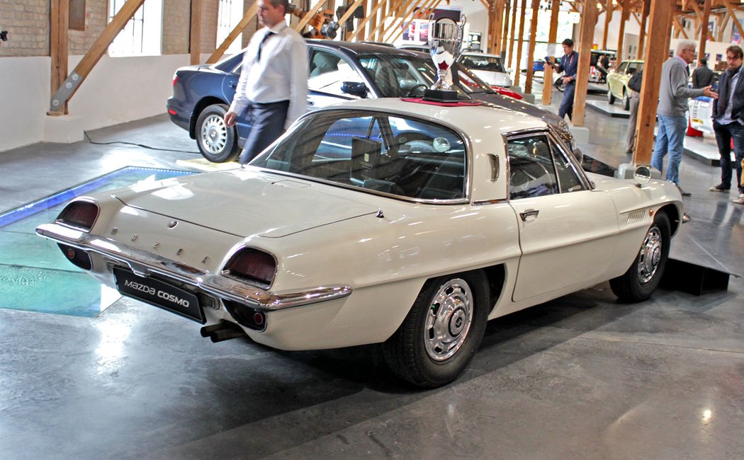 Mazda Cosmo (1967)