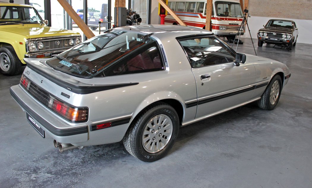 Mazda RX-7 (1984)