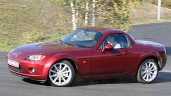 TEST Mazda MX-5 Roadster Coupé - 365 dní radosti