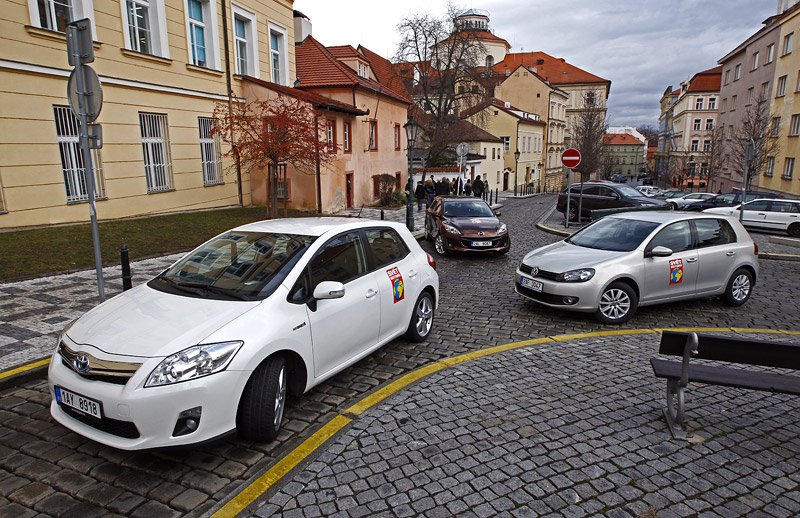 Mazda 3, Volkswagen Golf, Toyota Auris