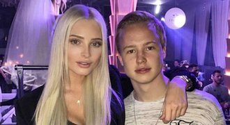 Netypický pár! Ruská Barbie modelka (24) sbalila zajíčka (17) z formule