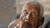 Zemřel stařec, jemuž mělo být 146 let! Indonésan přežil čtyři manželky i své děti