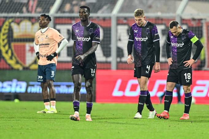 SESTŘIH: Pardubice - Slavia 1:1. Pražané v deseti remizovali, v závěru srovnal Vecheta SESTŘIH: Pardubice - Slavia 1:1. Pražané v deseti remizovali, v závěru srovnal Vecheta