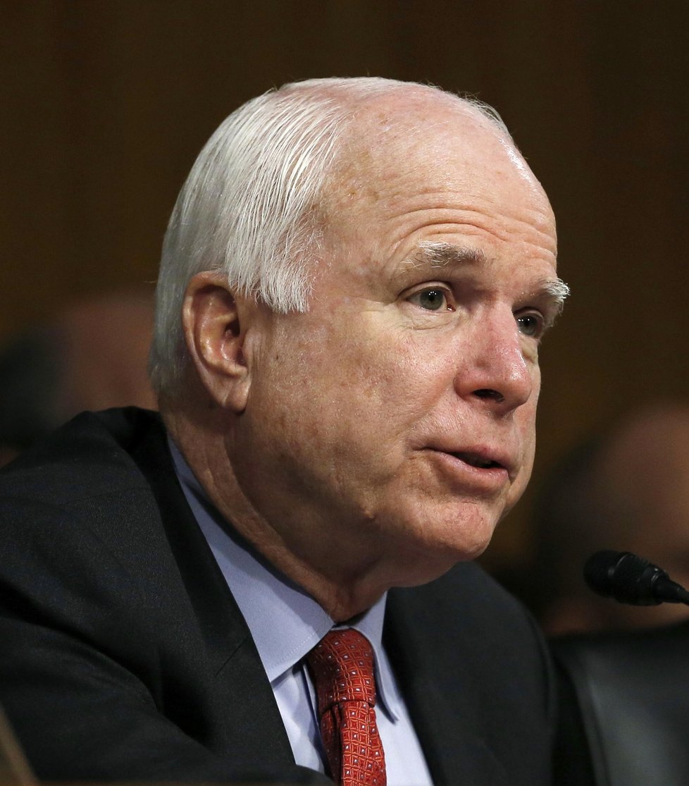 Vlivný americký republikánský senátor John McCain