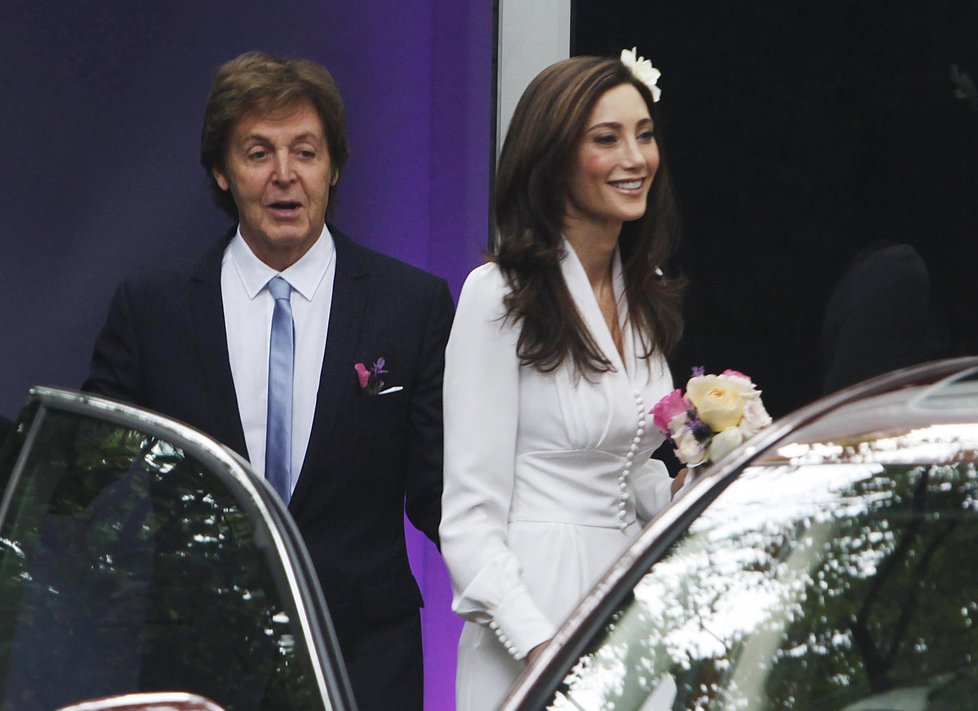 Paul McCartney se po 4 letech oženil s Nancy Shevell